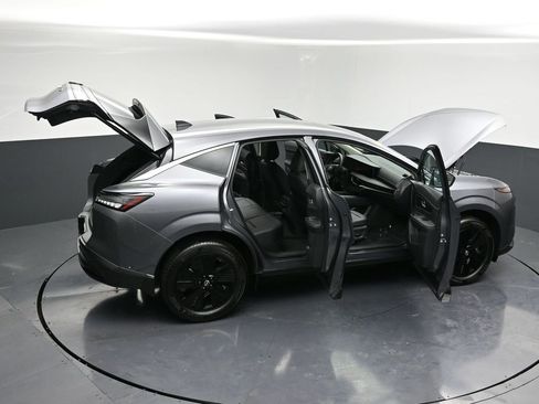 Used 2025 Nissan Murano SV image 34