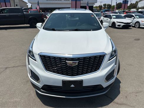 Used 2023 Cadillac XT5 Premium Luxury image 2