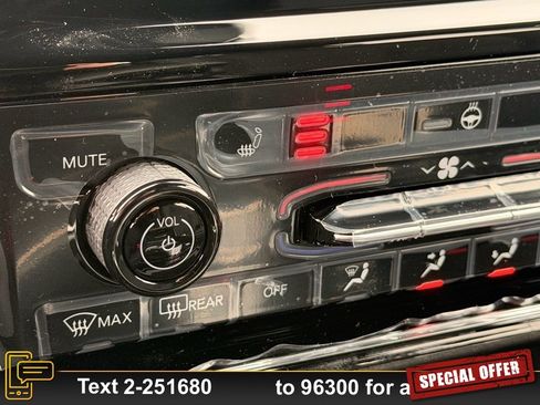 Used 2025 Jeep Grand Cherokee Laredo w/ Luxury Tech Group I image 12