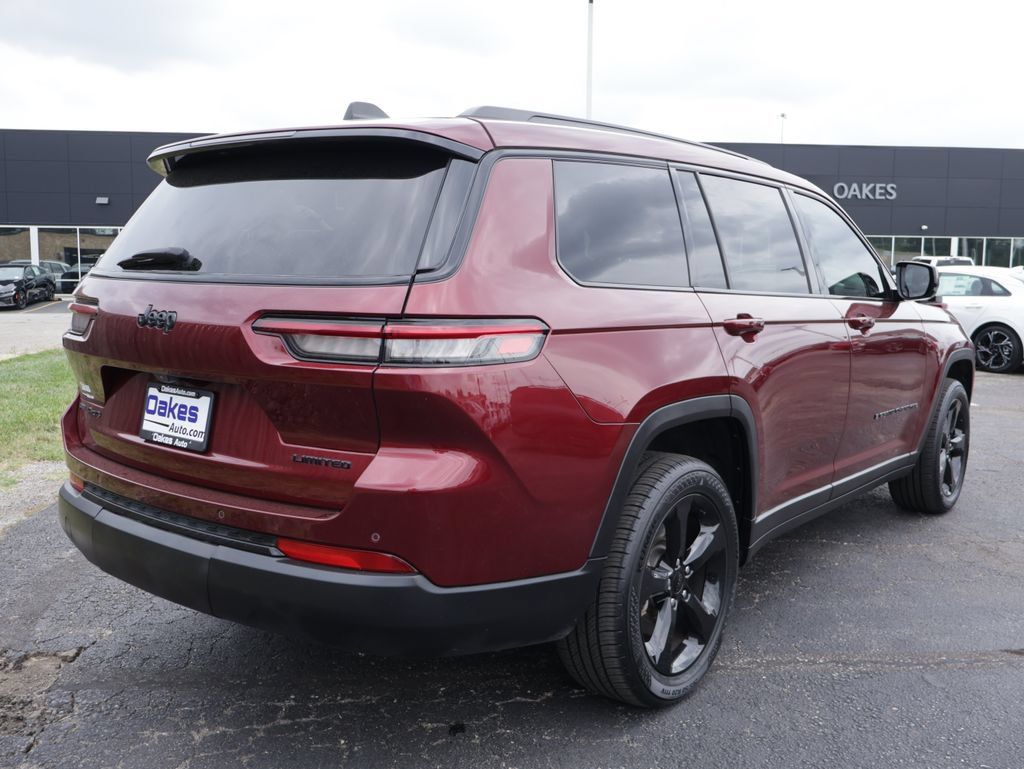 Used 2023 Jeep Grand Cherokee L Limited w/ Black Appearance Package AWD/4WD image 7