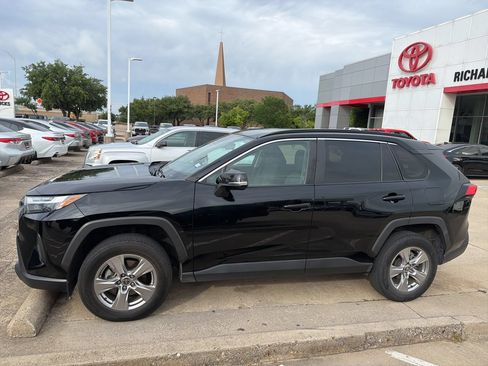 Used 2023 Toyota RAV4 XLE FWD image 1