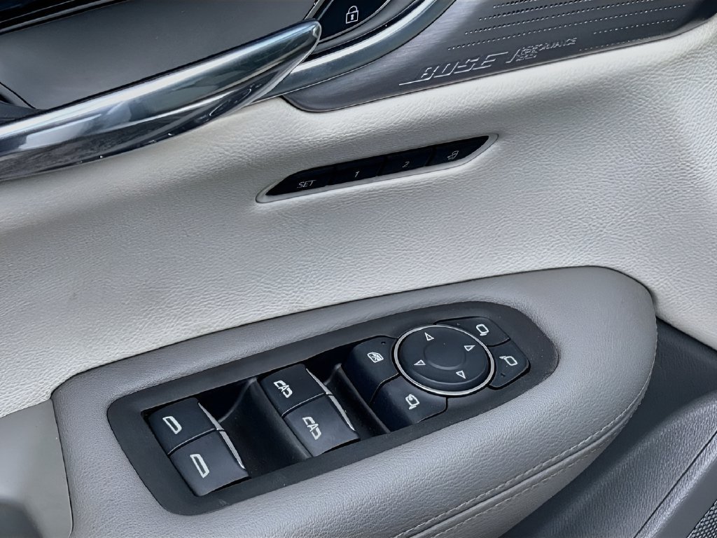 Used 2025 Cadillac XT6 Premium Luxury w/ Technology Package FWD image 18