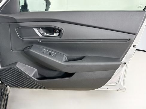 Used 2025 Honda Accord EX-L image 31