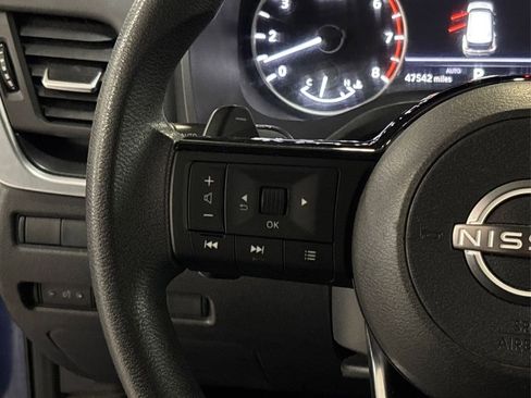 Certified 2023 Nissan Rogue SV image 34