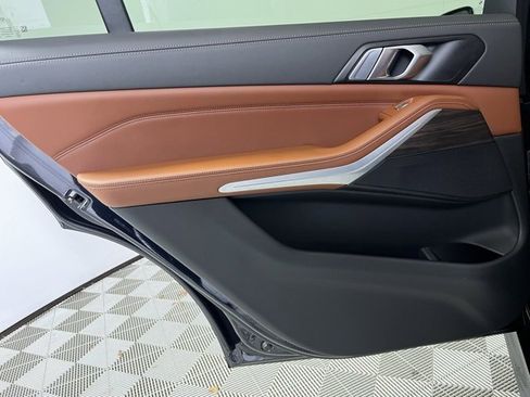 Certified 2023 BMW X7 xDrive40i w/ M Sport Package image 21