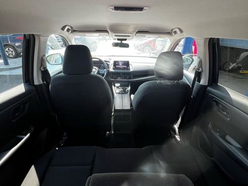 Used 2024 Nissan Rogue S AWD/4WD image 9