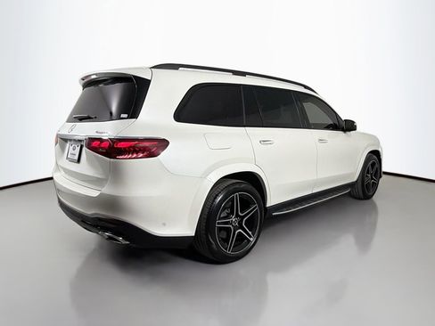 Used 2024 Mercedes-Benz GLS 450 4MATIC image 5