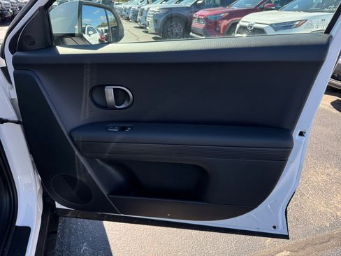 New 2025 Hyundai Ioniq 5 SE image 27