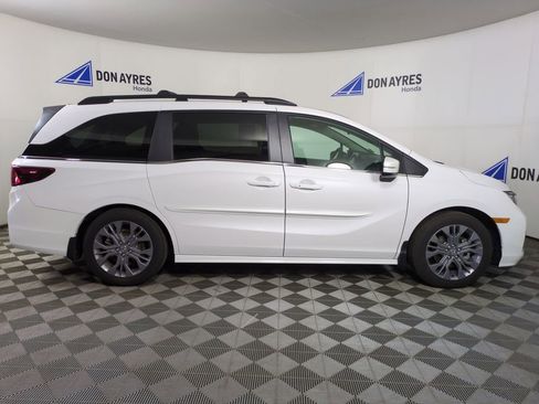 Certified 2026 Honda Odyssey Touring image 10