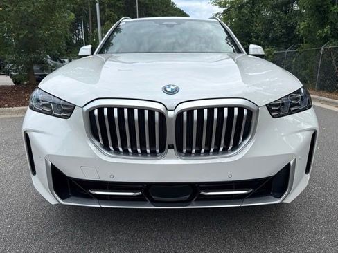 Used 2026 BMW X5 xDrive50e AWD/4WD image 2