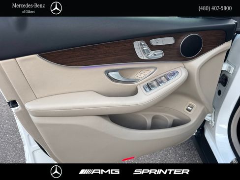 Used 2022 Mercedes-Benz GLC 300 4MATIC image 12