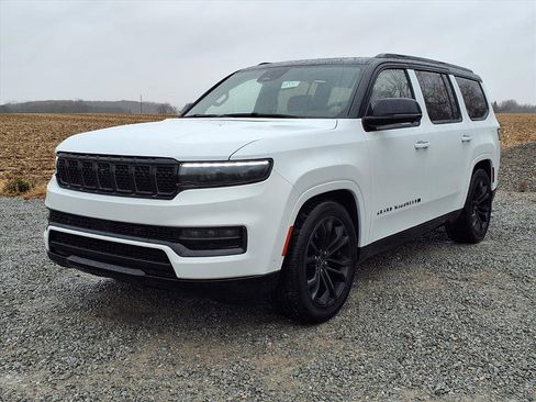 Used 2023 Jeep Grand Wagoneer Series II image 34