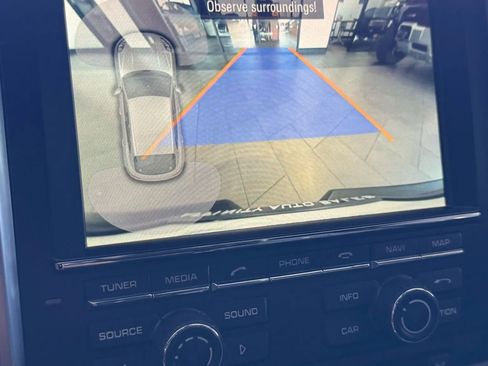 Used 2016 Porsche Macan S image 32