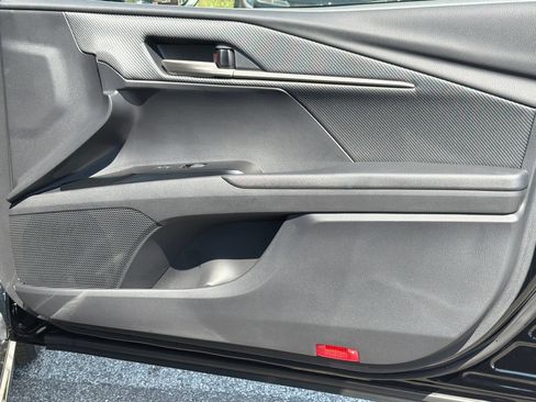 New 2026 Toyota Camry Hybrid FWD image 13