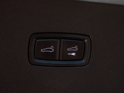 Certified 2024 Porsche Cayenne Coupe image 33