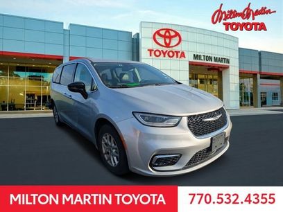 Used 2024 Chrysler Pacifica Touring-L