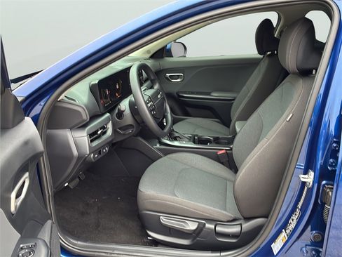 New 2025 Kia K4 LXS image 13