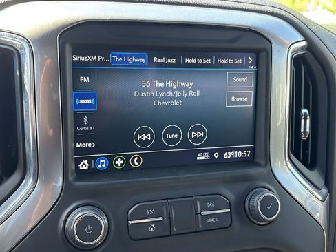 Used 2022 Chevrolet Silverado 1500 RST w/ Z71 Off-Road Package image 16