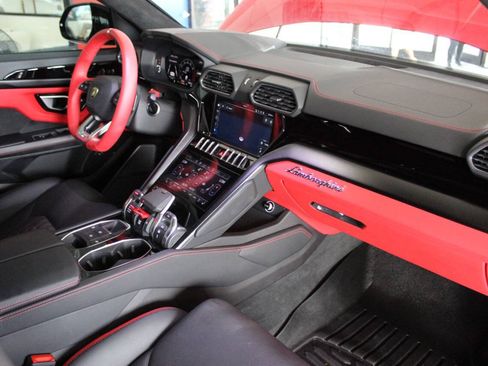 Used 2023 Lamborghini Urus S AWD/4WD image 12
