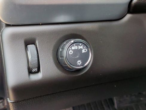 Used 2017 Chevrolet Tahoe LT image 16