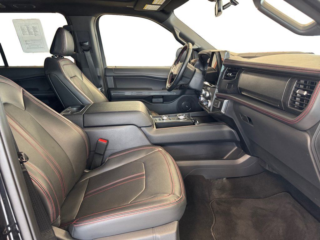Used 2024 Ford Expedition Max Limited AWD/4WD image 17