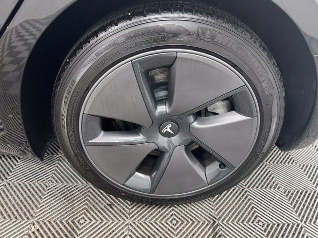 Used 2023 Tesla Model 3 Standard Range RWD image 10
