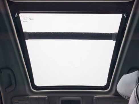 Used 2017 Subaru Forester 2.5i Touring image 42