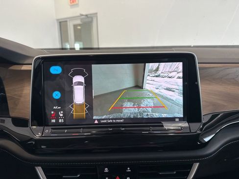 Used 2025 Volkswagen Atlas SE w/ Panoramic Sunroof Package image 24