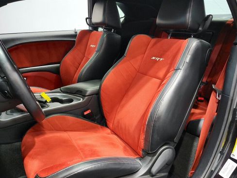 Used 2015 Dodge Challenger SRT w/ Technology Group RWD image 27