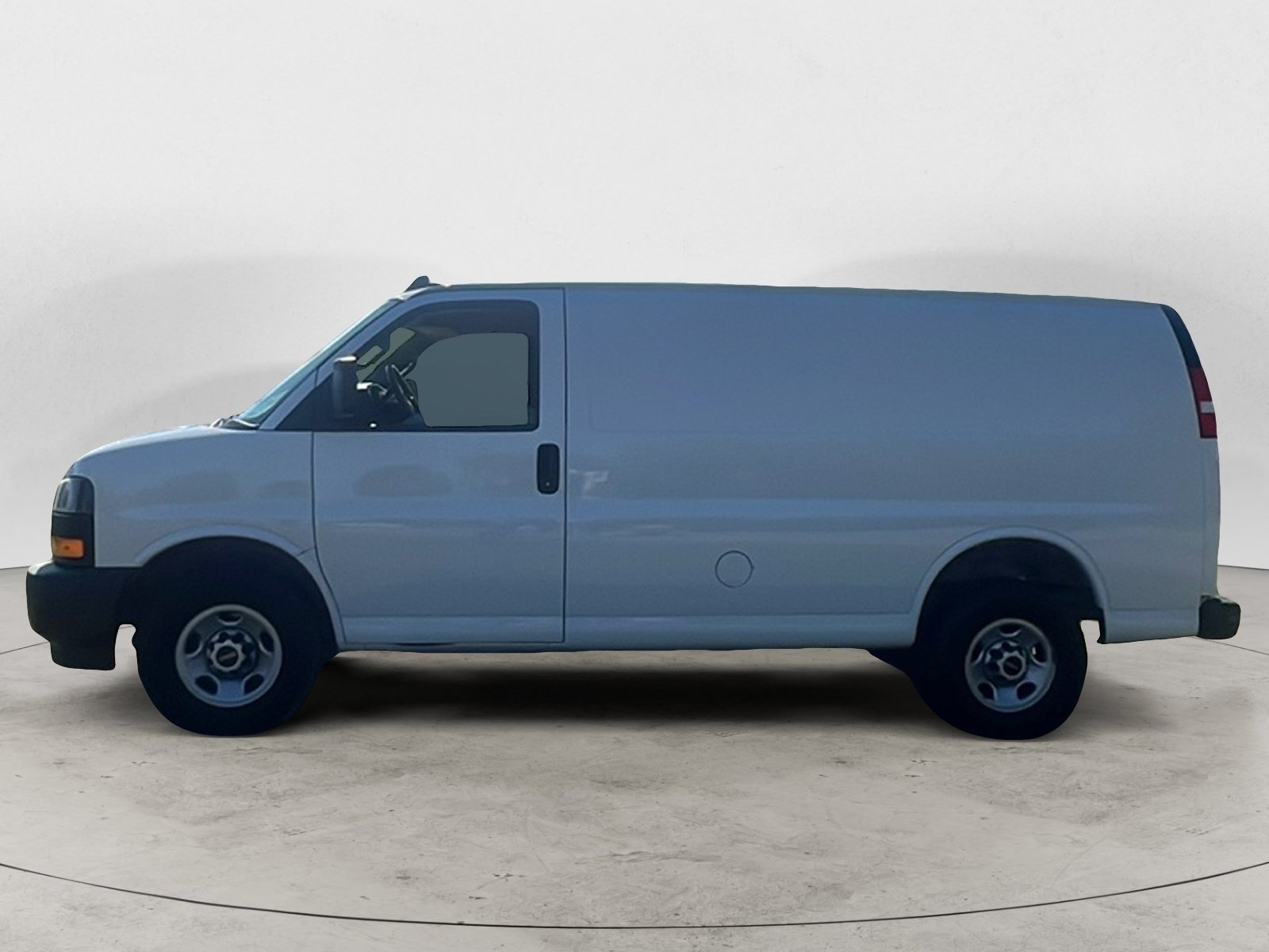 Used 2019 GMC Savana 2500 w/ Driver Convenience Package RWD image 3
