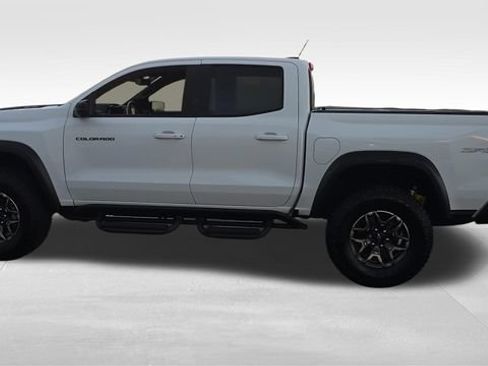 Certified 2024 Chevrolet Colorado ZR2 w/ ZR2 Convenience Package III AWD/4WD image 5