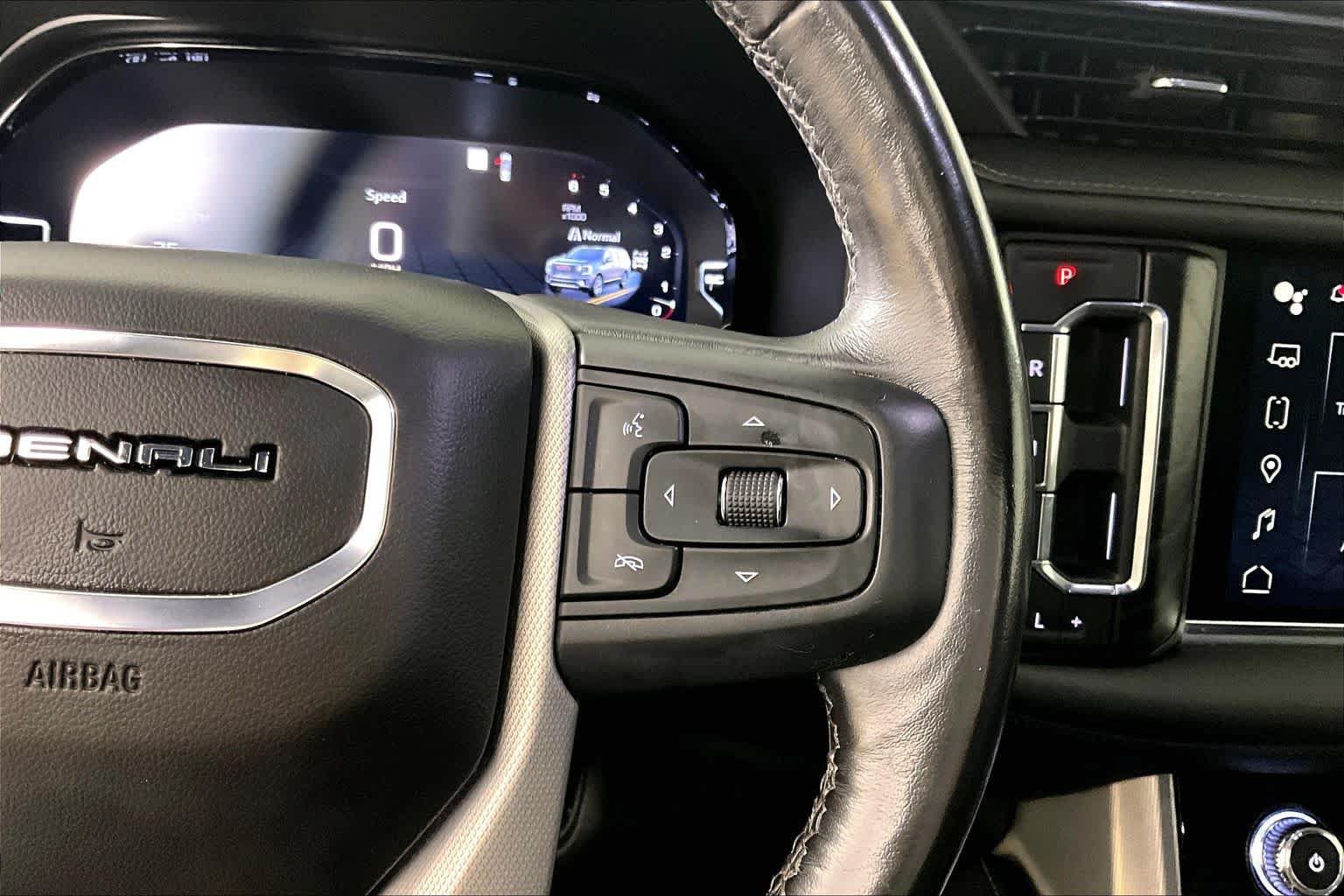 Used 2022 GMC Yukon Denali AWD/4WD image 23