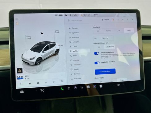 Used 2025 Tesla Model Y Long Range AWD/4WD image 26