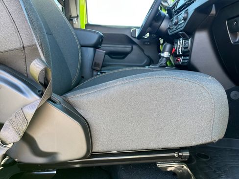 Used 2025 Jeep Gladiator Willys image 29