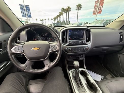 Used 2022 Chevrolet Colorado LT w/ Luxury Package RWD image 13