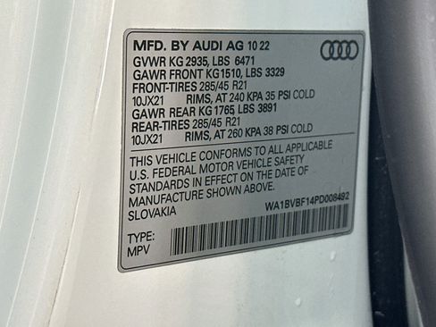 Used 2023 Audi Q8 Premium Plus AWD/4WD image 33