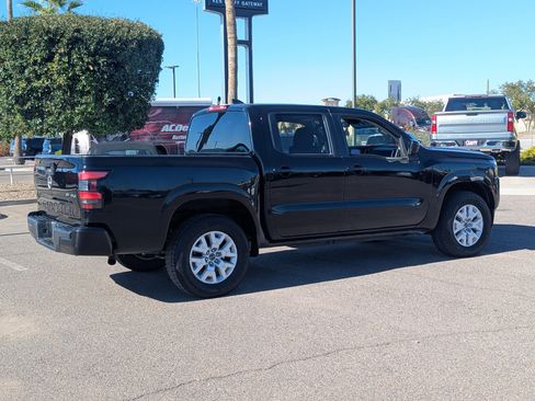 Used 2023 Nissan Frontier SV image 7