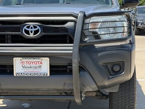 Used 2014 Toyota Tacoma PreRunner w/ Convenience Package RWD image 9