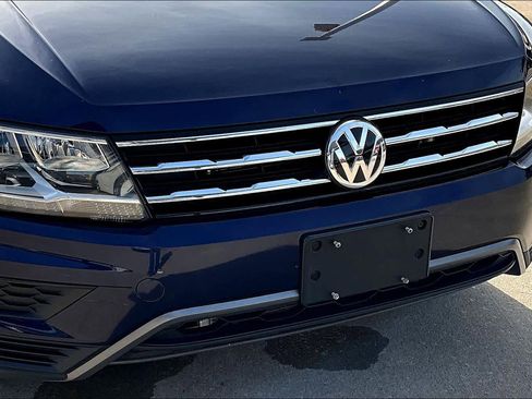 Used 2021 Volkswagen Tiguan SE image 30