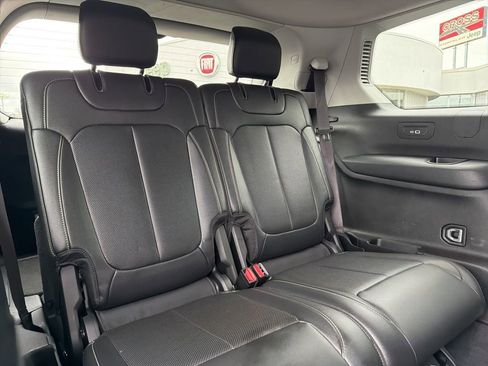 Used 2023 Jeep Grand Cherokee L Limited w/ Luxury Tech Group II image 50