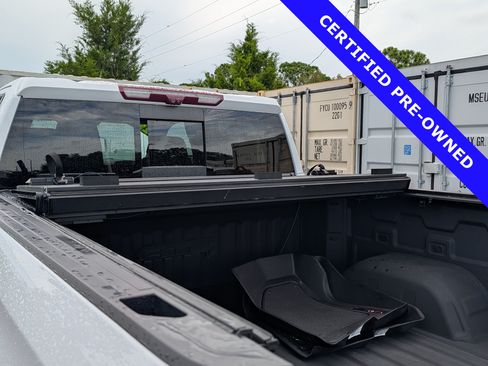 Used 2023 GMC Sierra 1500 AT4 w/ Technology Package AWD/4WD image 17