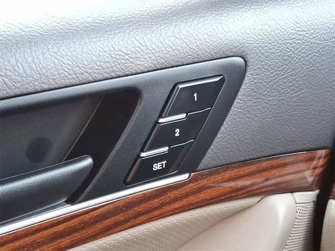 Used 2012 Hyundai Veracruz Limited image 22