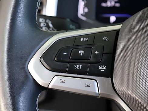 Used 2022 Volkswagen Atlas Cross Sport SE w/ Panoramic Sunroof Package image 23