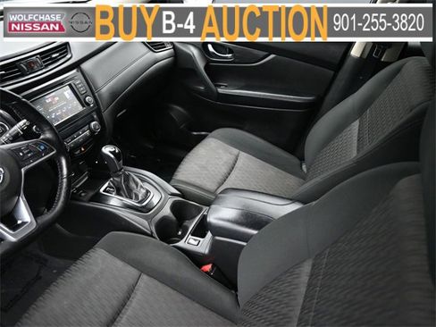 Used 2020 Nissan Rogue SV w/ Premium Package image 18