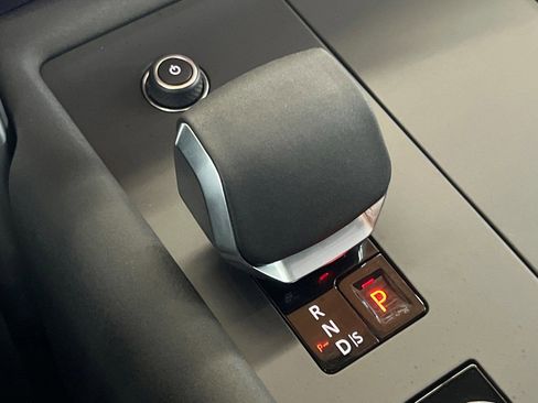 New 2026 Land Rover Discovery Limited Edition AWD/4WD image 26