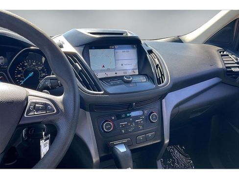 Used 2017 Ford Escape SE w/ Equipment Group 201A FWD image 9