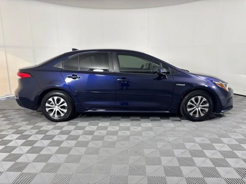 Used 2021 Toyota Corolla LE w/ Carpet Mat Package (TMS) FWD image 36