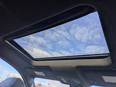 Used 2022 GMC Sierra 1500 AT4 w/ AT4 Premium Package image 19