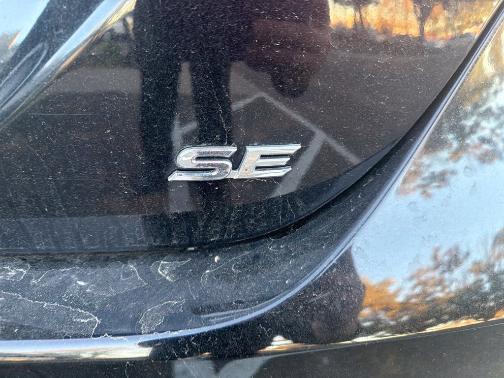 Used 2018 Toyota Camry SE FWD image 7