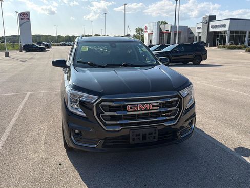 Used 2022 GMC Terrain AT4 w/ Infotainment Package II AWD/4WD image 12